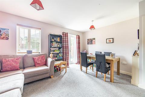 3 bedroom end of terrace house for sale, Monarch Court, Newcastle Upon Tyne, NE12