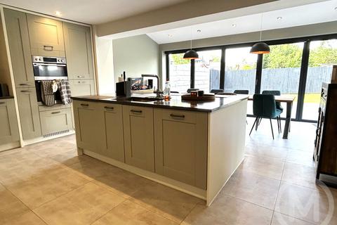 4 bedroom semi-detached house for sale, Garratt Close, Poulton-Le-Fylde