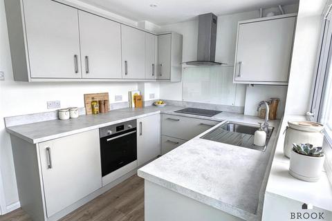2 bedroom bungalow for sale, Keats Walk, Eastbourne BN23