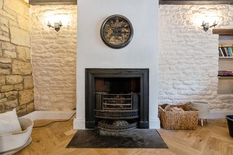 2 bedroom semi-detached house for sale, High Street, Leadenham, Lincoln, Lincolnshire, LN5