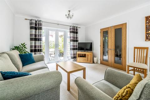 2 bedroom apartment for sale, BEECHWOOD PARK, SOUTH LEATHERHEAD, KT22