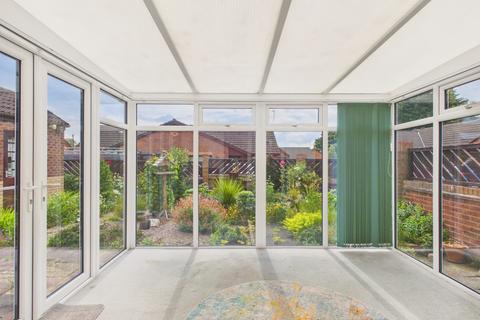 2 bedroom detached bungalow for sale, Oribi Close, Hull, HU4 6UW