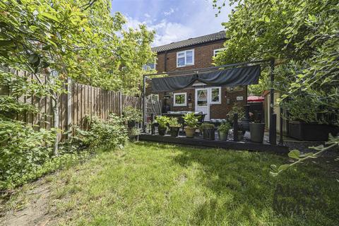 2 bedroom house for sale, Globe Pond Road, Rotherhithe, SE16