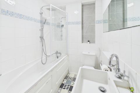 2 bedroom flat to rent, 211 Broadway, Bexleyheath