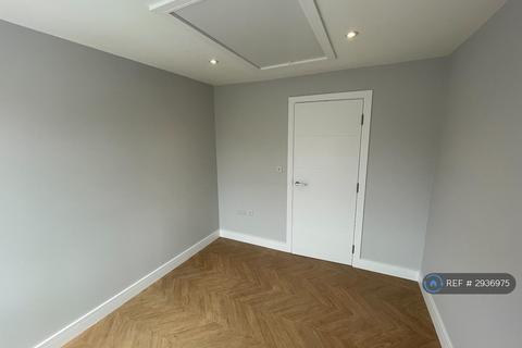 undefined, Halons Road, London, SE9