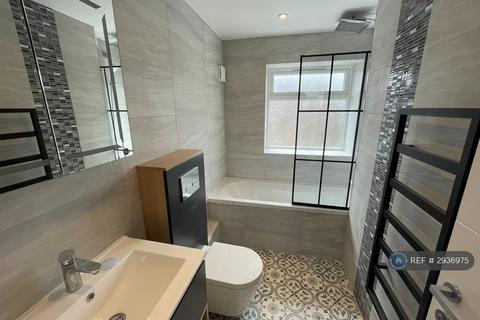 undefined, Halons Road, London, SE9