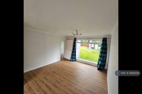 3 bedroom semi-detached house to rent, Wemyss Avenue, Glasgow, G77