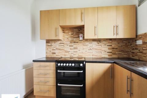 2 bedroom apartment to rent, Green Road, Paisley PA2
