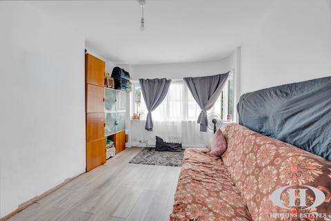 2 bedroom maisonette for sale, Sandow Crescent, Hayes