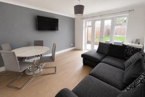 2 bedroom end of terrace house for sale, Farmbrook, Luton, Bedfordshire, LU2 7SQ