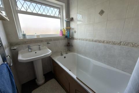 1 bedroom in a house share to rent, Darcy Road, London SW16