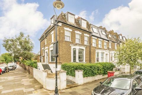 2 bedroom flat for sale, Mill Hill Road, London W3