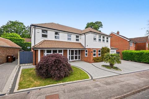 5 bedroom detached house for sale, Almond Grove, Hempstead,