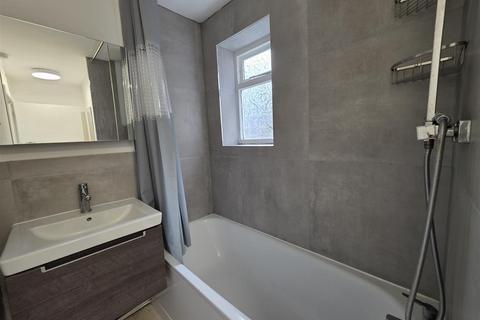 1 bedroom flat to rent, Aylmer Drive, STANMORE