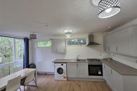 1 bedroom flat to rent, Aylmer Drive, STANMORE