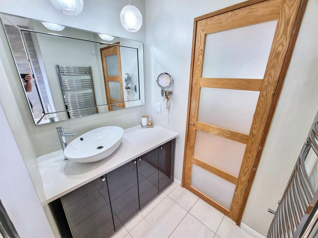 House in Newcastle upon Tyne, Tyne and Wear - More