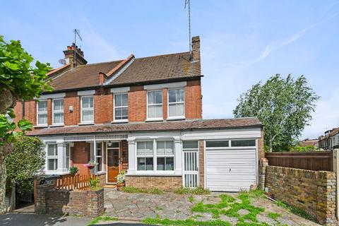 Lance Road, West Harrow