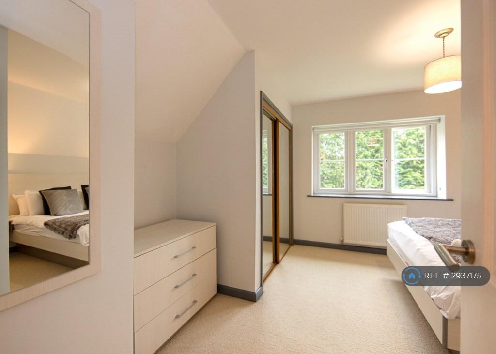 Apartment in Southampton, Glen Eyre - View 2