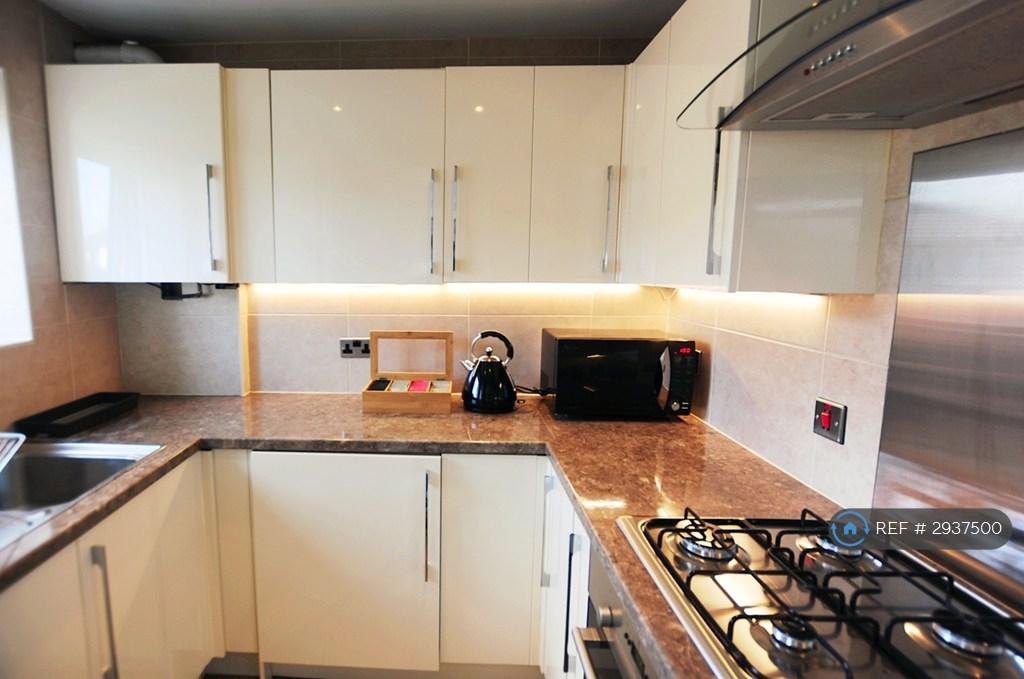 Apartment in London - View 5