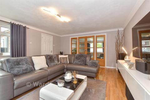 4 bedroom detached house for sale, Manwood Close, Sittingbourne ME10