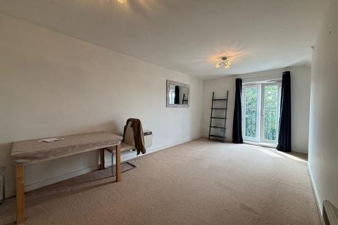 2 bedroom flat to rent, Eaton Avenue, Taplow, SL1 6EZ