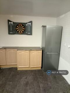 3 bedroom semi-detached house to rent, Grange Road, Royston, Barnsley, S71