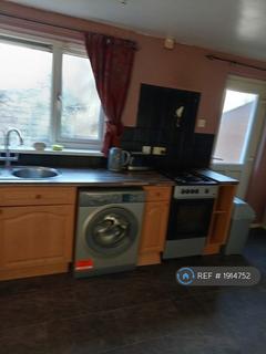 3 bedroom semi-detached house to rent, Grange Road, Royston, Barnsley, S71