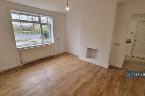 2 bedroom flat to rent, Church Lane, Manchester, M9
