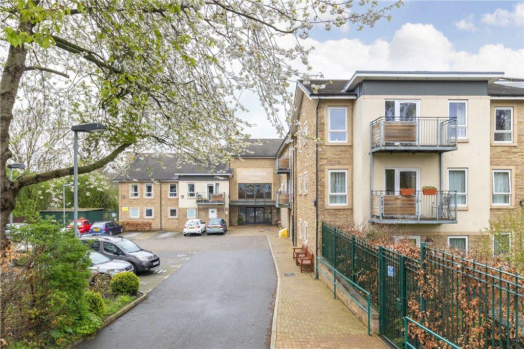 Emmandjay Court