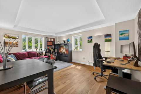 2 bedroom flat for sale, Calder Court, 253 Rotherhithe Street, London, SE16