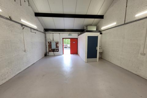Distribution warehouse to rent, 106 Barloch St Glasgow G22 5LE