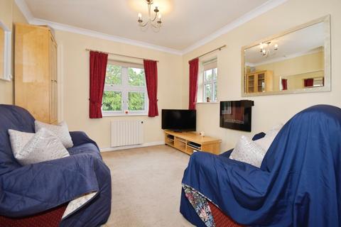 2 bedroom flat for sale, Nightingale Close, Chesterfield, Derbyshire, S41
