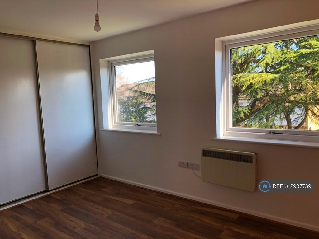 Apartment in Reading - More