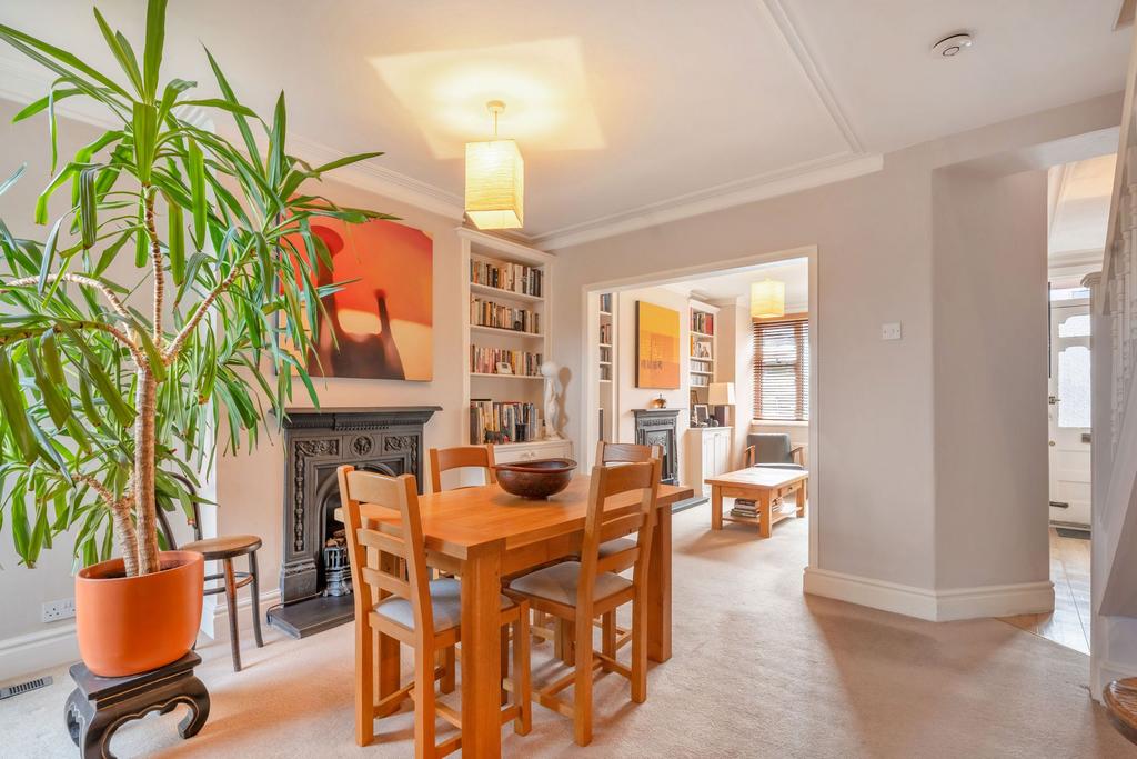 Dining room, fireplace