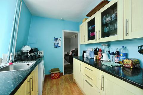 2 bedroom flat for sale, Church Hill, Newhaven
