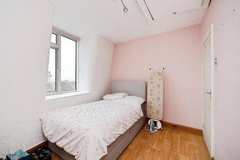 2 bedroom flat for sale, Church Hill, Newhaven