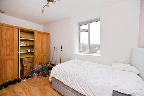 2 bedroom flat for sale, Church Hill, Newhaven