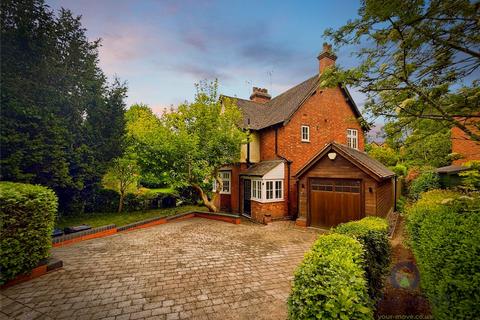 3 bedroom end of terrace house for sale, The Circle, Birmingham B17