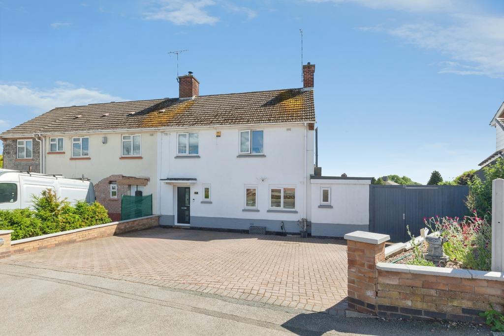 3 bedroom semi-detached house for sale