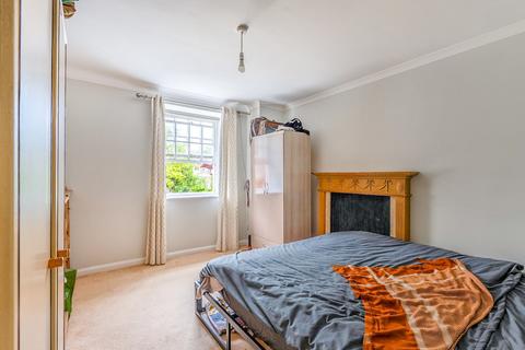 3 bedroom flat for sale, Clatford Manor, Andover, SP11
