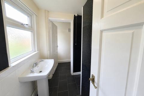 5 bedroom end of terrace house to rent, 104 Beeston Road, Nottingham, Nottinghamshire, NG7