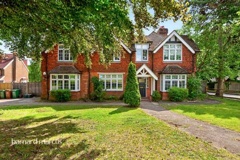 undefined, Sandy Lane South, Wallington