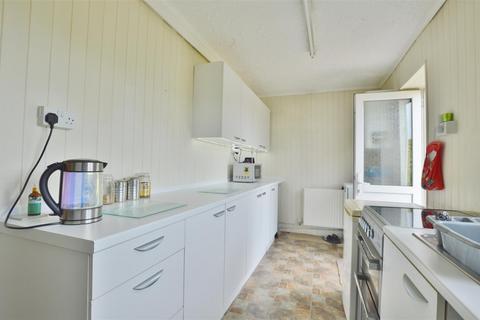 4 bedroom end of terrace house for sale, Waterbeach Road, Slough