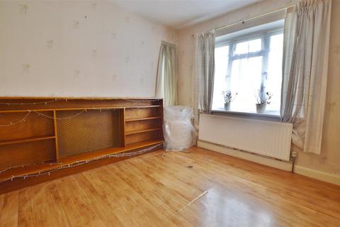 4 bedroom end of terrace house for sale, Waterbeach Road, Slough