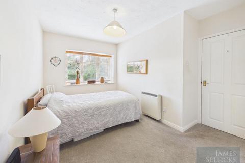 2 bedroom apartment for sale, Ronald Court, Avenue Road, Clarendon Park, Leicester