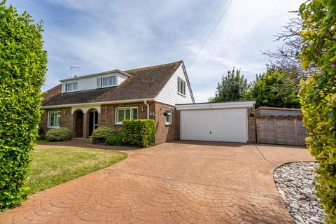 4 bedroom chalet for sale, Pryors Lane, Aldwick, Bognor Regis