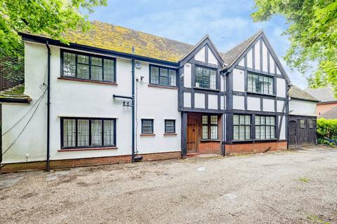 5 bedroom detached house for sale, Hempstead Road, Watford