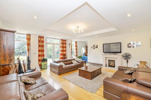 5 bedroom detached house for sale, Hempstead Road, Watford