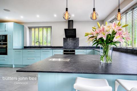 4 bedroom detached house for sale, Sunnyside Road, Ketley Bank, Telford