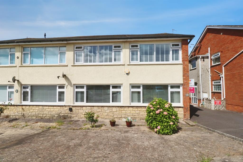 2 bedroom ground floor flat for sale